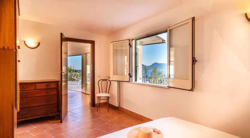 Photo of Wonder & Waves