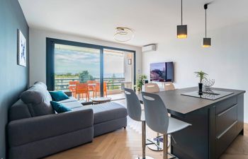 Cannes Contemporary Holiday Home