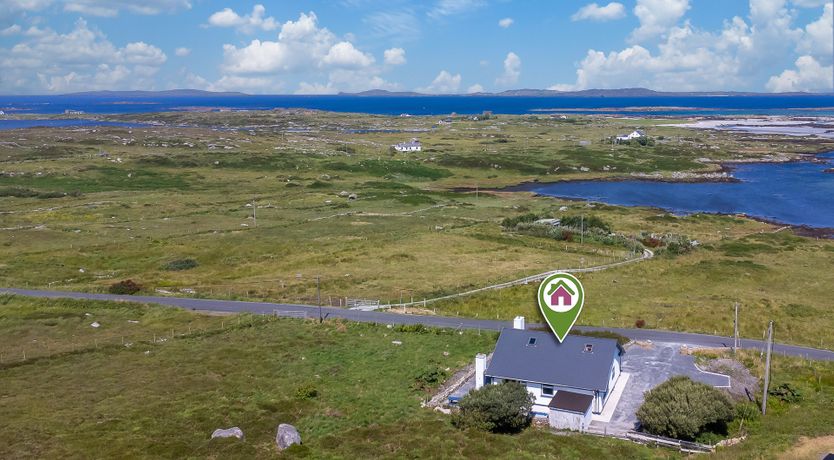 Photo of Hugh’s Cottage: Sea & Lake Views to Steal Your Heart