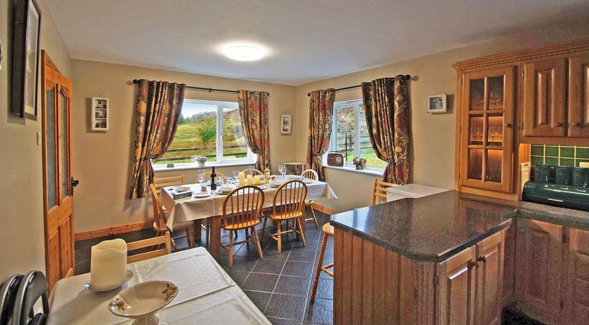 Photo of 6 Bed in Clonbur