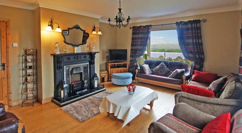 Photo of 6 Bed in Clonbur