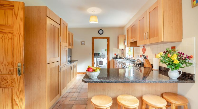 Photo of 5 Bed in Westport