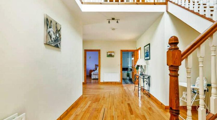 Photo of 5 Bed in Westport