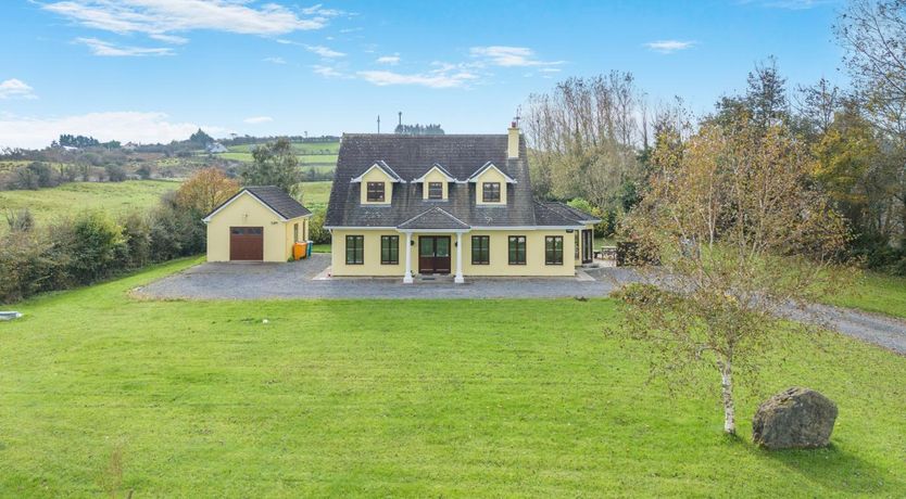 Photo of 5 Bed in Westport