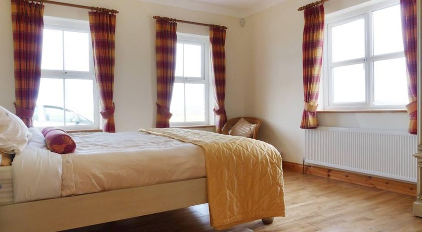 Photo of 5 Bed in Belmullet