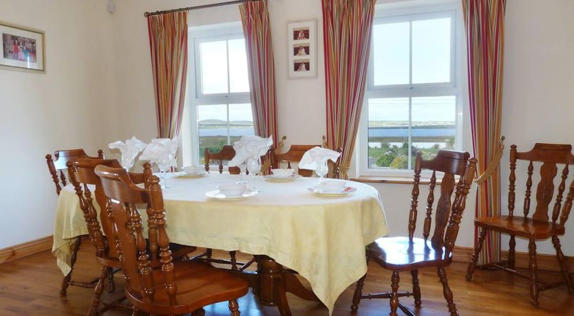 Photo of 5 Bed in Belmullet