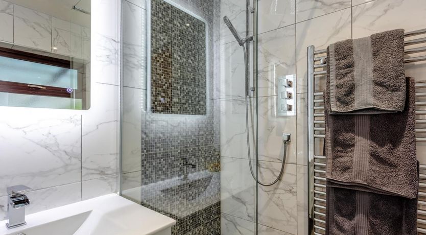 Photo of 4 Bed in Ardgroom