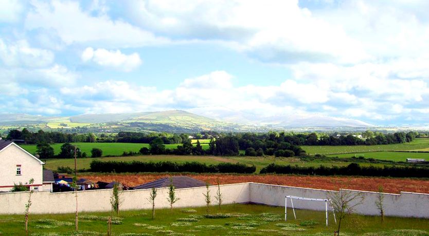 Photo of 2 Bed in Ballon