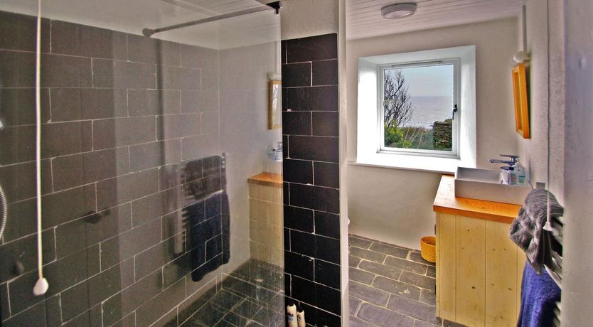 Photo of 4 Bed in Co Cork