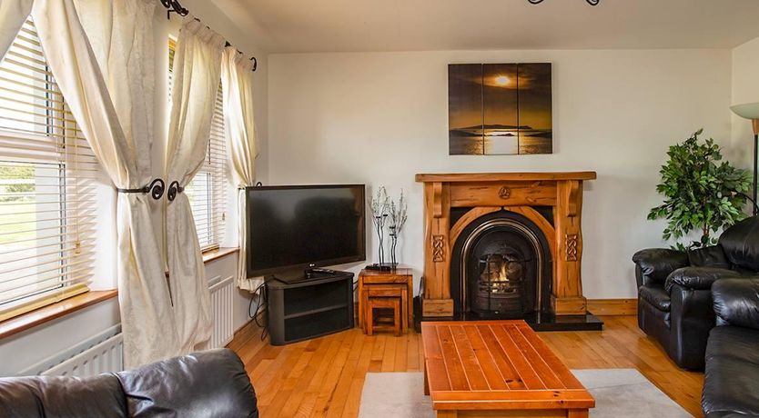 Photo of 4 Bed in Ballydavid