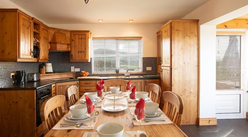 Photo of 4 Bed in Ballydavid