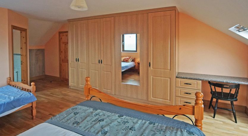 Photo of 4 Bed in Inch