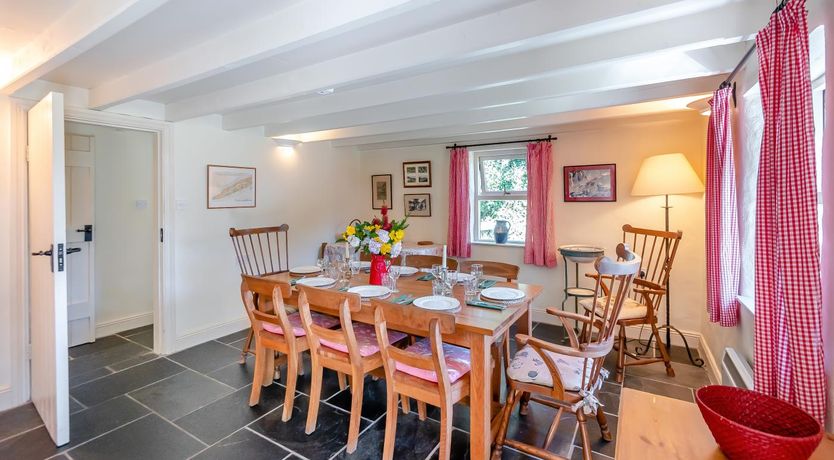 Photo of 4 Bed in Ahakista