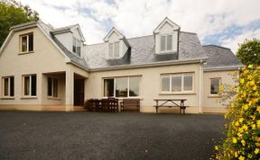 Photo of 5 Bed in Mountcharles