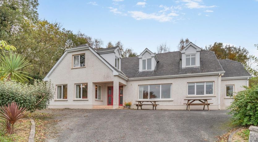 Photo of 5 Bed in Mountcharles