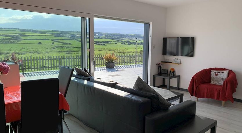 Photo of 3 Bed in Portballintrae