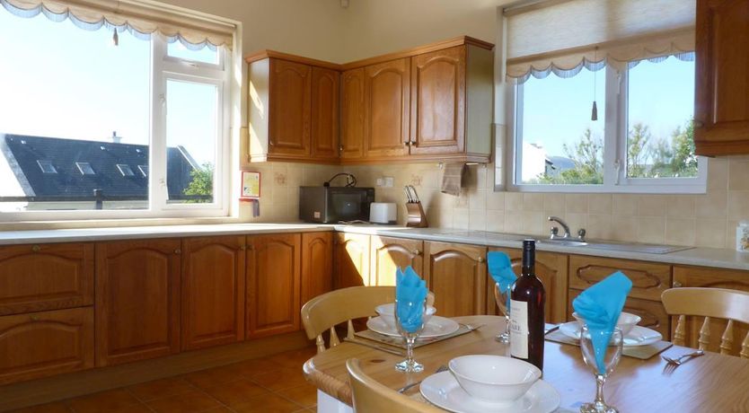 Photo of 5 Bed in Achill Sound