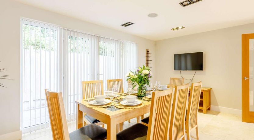 Photo of 4 Bed in Braunton