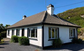 Photo of 5 Bed in Clifden