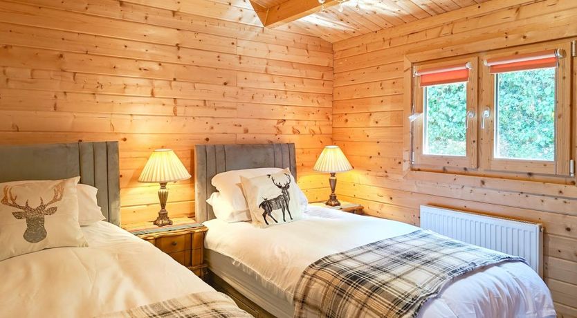 Photo of 2 Bed in Taunton