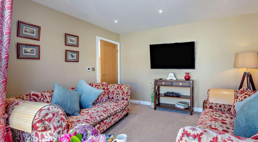 Photo of 4 Bed in Saint Asaph