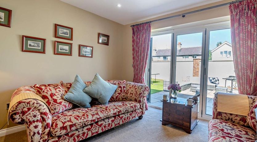 Photo of 4 Bed in Saint Asaph