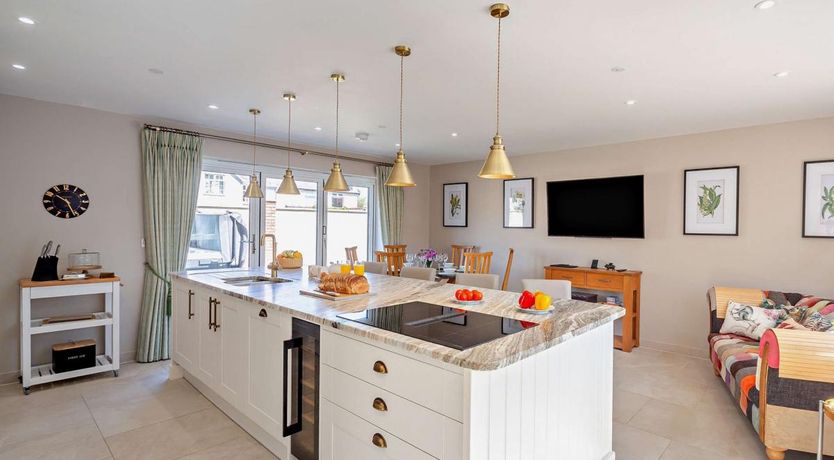 Photo of 4 Bed in Saint Asaph