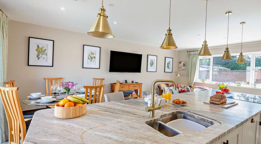 Photo of 4 Bed in Saint Asaph