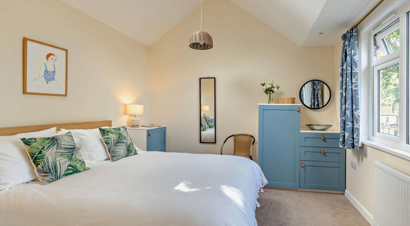 Photo of 2 Bed in Taunton