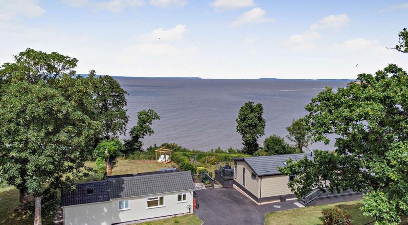 Photo of 2 Bed in Taunton