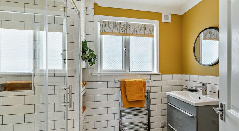 Photo of 2 Bed in Taunton