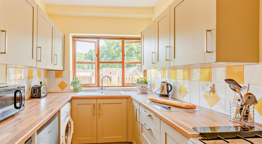 Photo of 3 Bed in Taunton