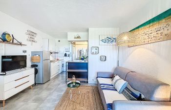 L'Equateur Apartment 4 Holiday Home
