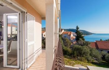Ana Holiday Home