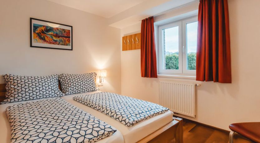 Photo of Tom & Jeri (Top 2)