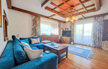Angelika Holiday Home
