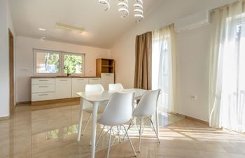 Adelsberg Inn Holiday Home