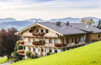Glanzern Holiday Home