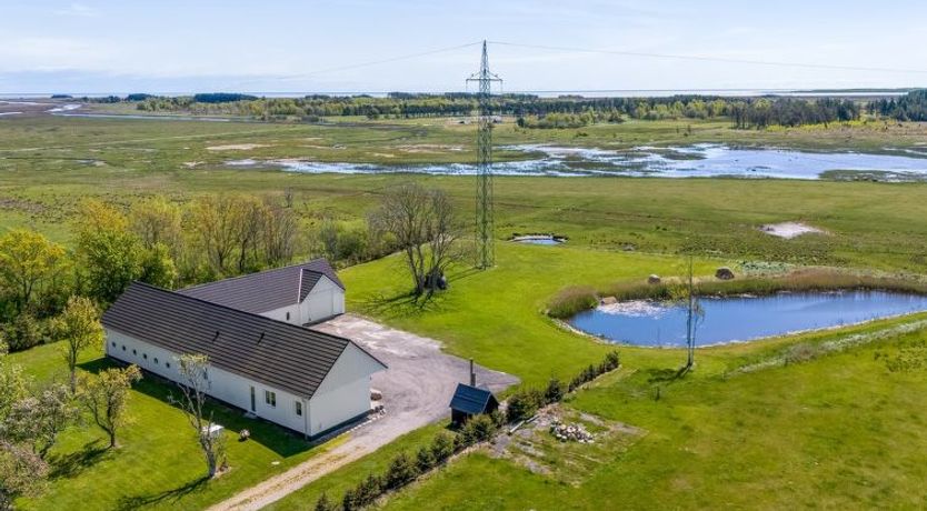 Photo of "Kora" - 2km from the sea