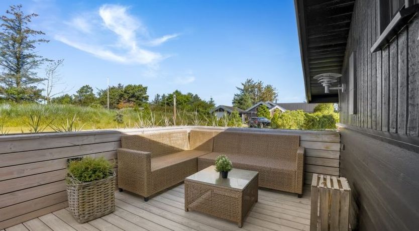 Photo of "Verner" - 990m from the sea