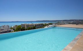 Photo of Seaside View Apartment 2