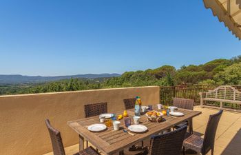 Les Terrasses de Grimaud Apartment 2 Holiday Home