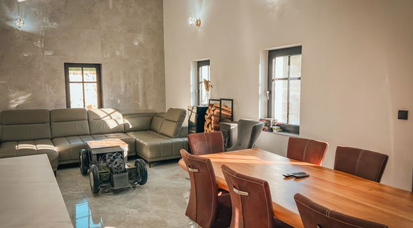 Photo of Party & Friends Villa