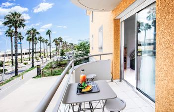Atrium Holiday Home