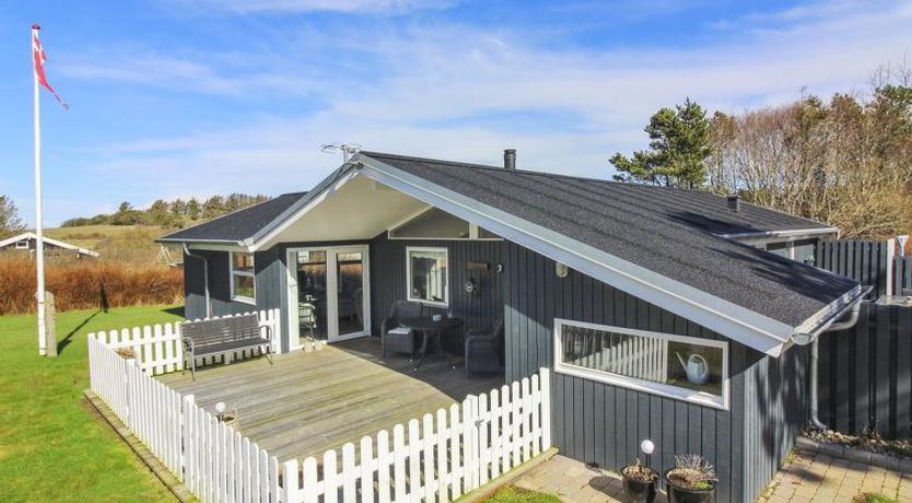 Photo of "Fridhild" - 875m from the sea