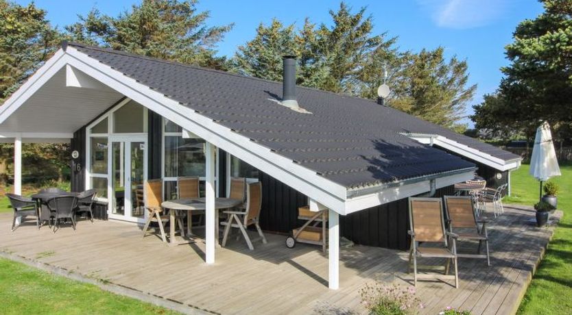 Photo of "Söhnke" - 400m from the sea