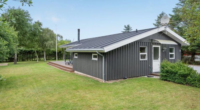 Photo of "Ønder" - 800m from the sea