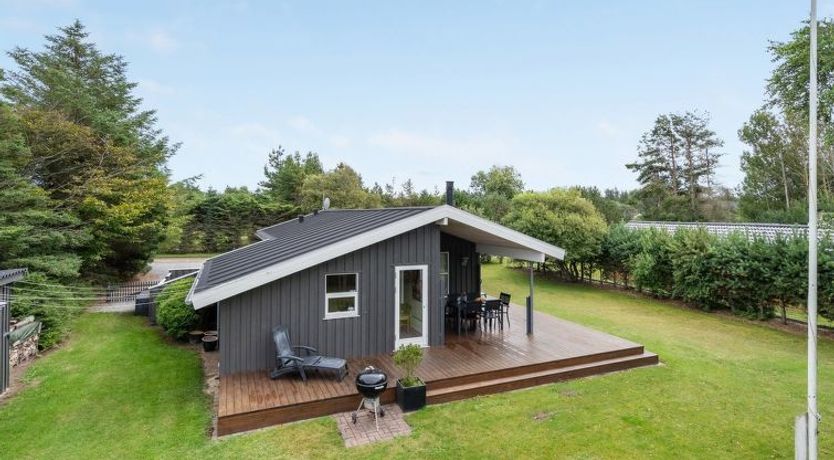 Photo of "Ønder" - 800m from the sea