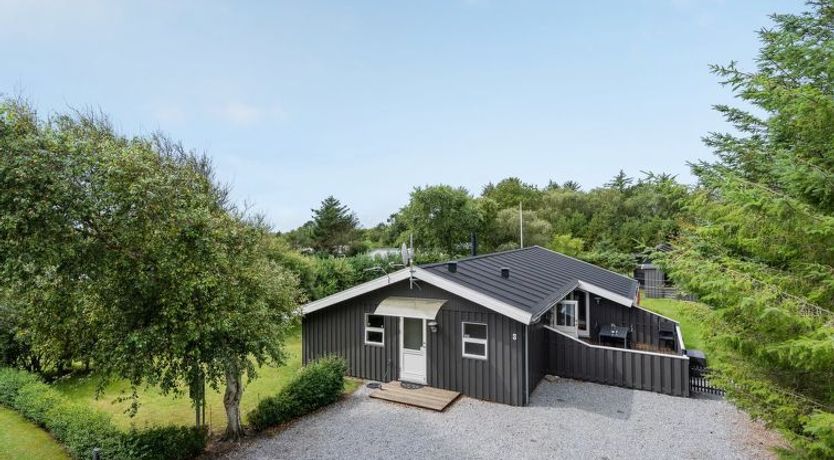 Photo of "Ønder" - 800m from the sea