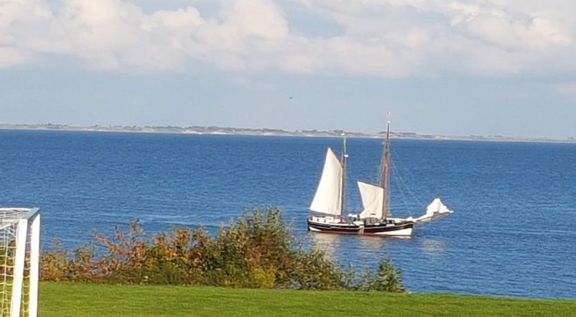 Photo of "Anastacia" - 75m from the sea